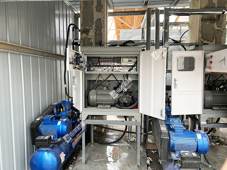 Cement plant dust suppression high-pressure water mist system